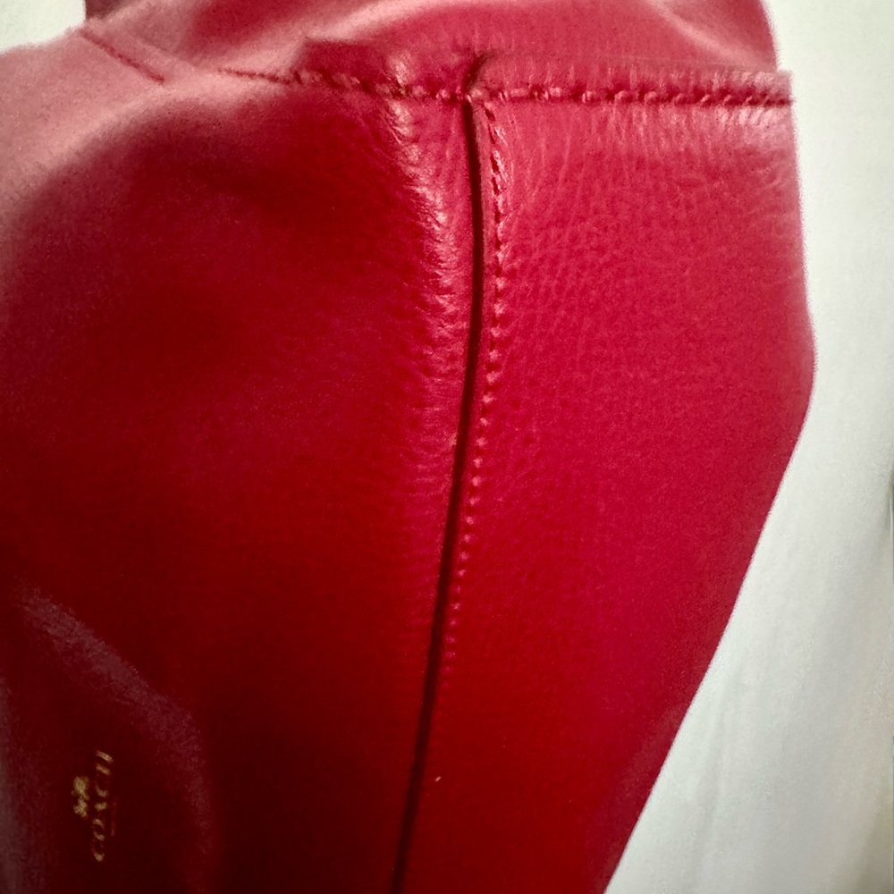 Coach Derby Large Red Pebble Leather Tote Shoulder Bag Gold Hang Tag Excellent - Picture 7 of 11